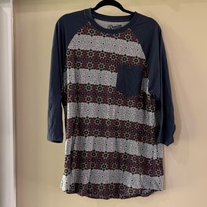 RetroFit Men’s XL 3 quarter length shirt